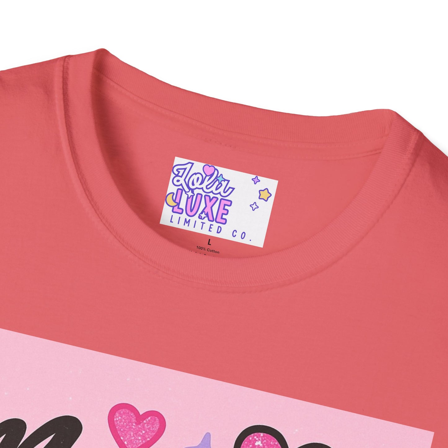 Mommin' in Leopard Print Unisex T-Shirt - Fun & Stylish Apparel for Moms Glam Tee