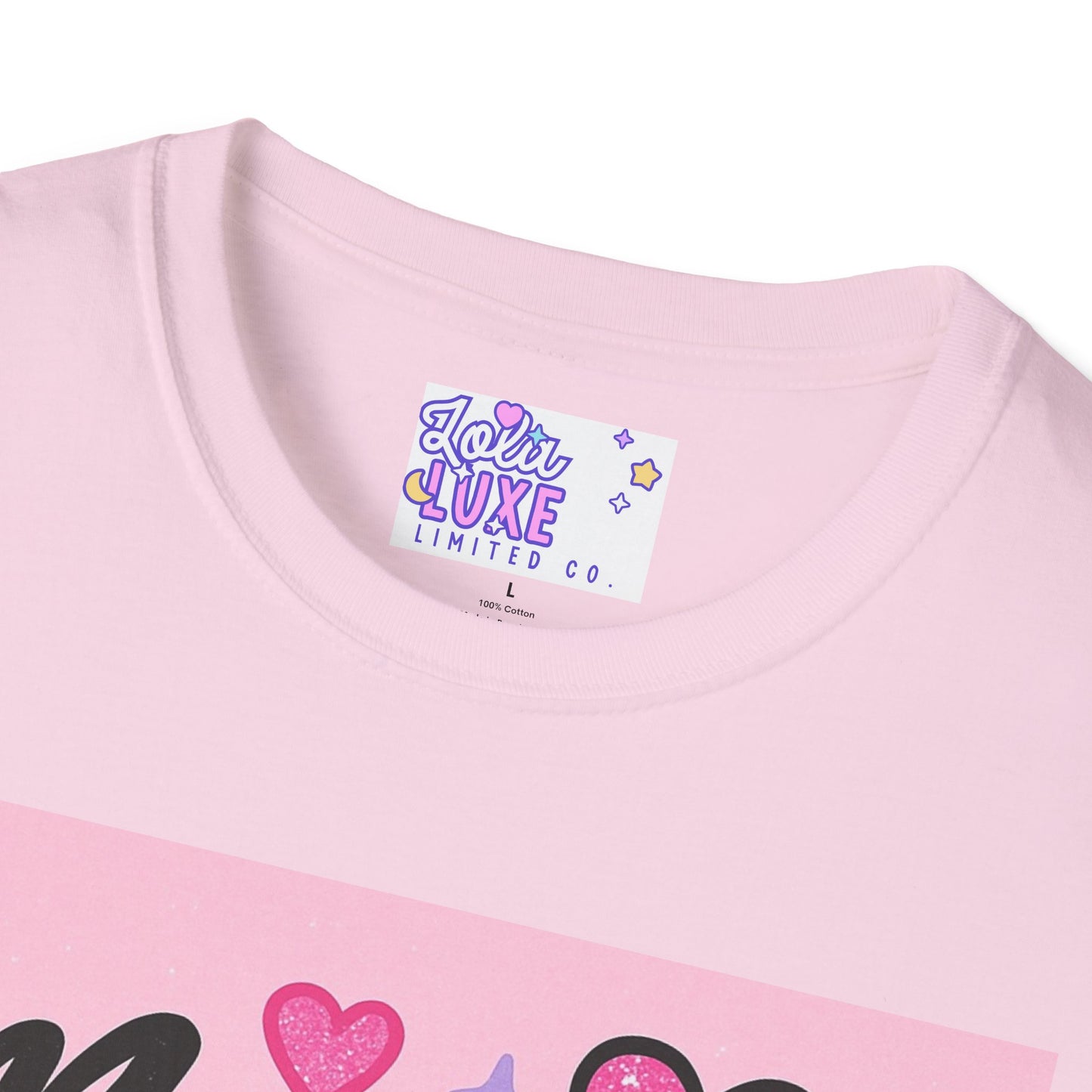 Mommin' in Leopard Print Unisex T-Shirt - Fun & Stylish Apparel for Moms Glam Tee